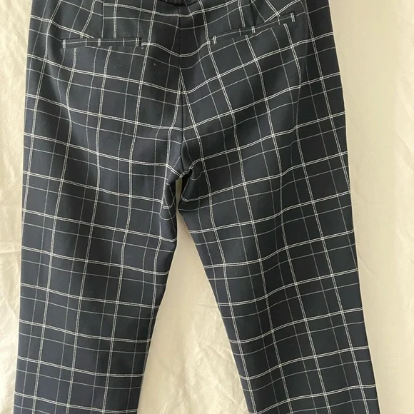 Banana Republic Sloan Fit Navy Plaid Ankle Pant - Picture 6 of 8
